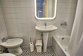 Portas do Teatro Apartments