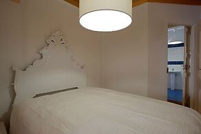 Portas do Teatro Apartments