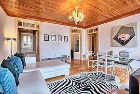 Portas do Teatro Apartments