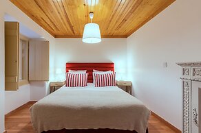 Portas do Teatro Apartments