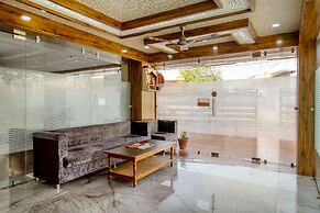 Treebo Sonal Palace, Near Umaid Bhawan Palace