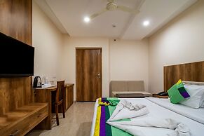 Treebo Sonal Palace, Near Umaid Bhawan Palace