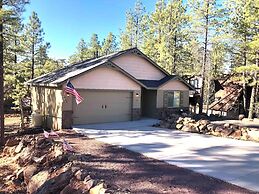 Place In The Pines 3 Bedroom Cabin by Redawning