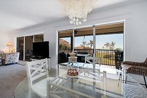 Magnificent Gulf View Condo 2 Bedroom Condo by RedAwning