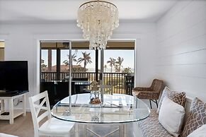 Magnificent Gulf View Condo 2 Bedroom Condo by RedAwning