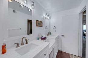 Magnificent Gulf View Condo 2 Bedroom Condo by RedAwning