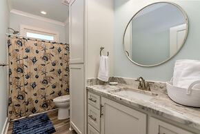 Southern Ties - 2338 Bienville 4 Bedroom Home by RedAwning