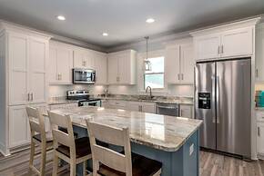 Southern Ties - 2338 Bienville 4 Bedroom Home by RedAwning