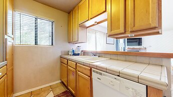 La Vista Blanc #59 1 Bedroom Condo by RedAwning