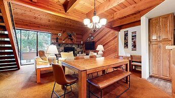 Snowflower #87 2 Bedroom Condo by RedAwning