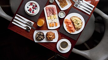 The Selwyn Hotel