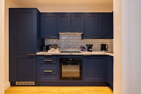 Luxury 2-bed Apartment in Knightsbridge