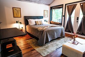 Starlight Haven Hot Springs