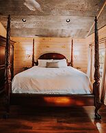 Starlight Haven Hot Springs