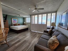 Private One Bedroom Condo, with Corporate Rental Car Savings Code Incl