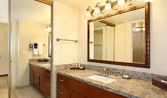 Private One Bedroom Condo, with Corporate Rental Car Savings Code Incl