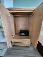 Private One Bedroom Condo, with Corporate Rental Car Savings Code Incl