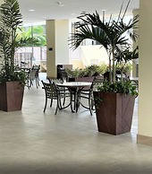 Private One Bedroom Condo, with Corporate Rental Car Savings Code Incl