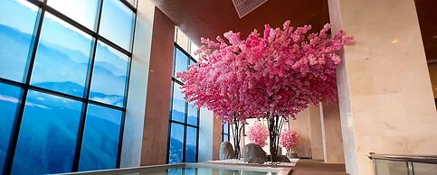 The Yanné, Onsen Hotel