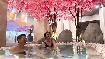 The Yanné, Onsen Hotel