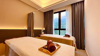 The Yanné, Onsen Hotel