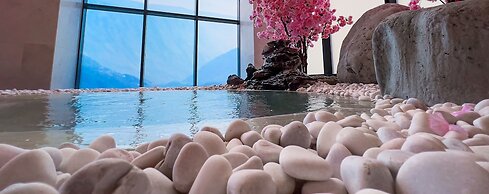 The Yanné, Onsen Hotel