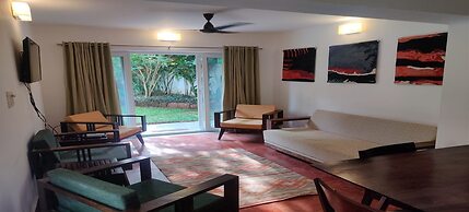 Jungle Hut- Annabelles Beach Apartments at Bernard Simao Calangute