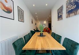 A Stones Throw By My Getaways