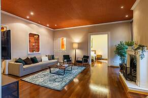 Missafir Flat in Beyoglu With Bosphorus View