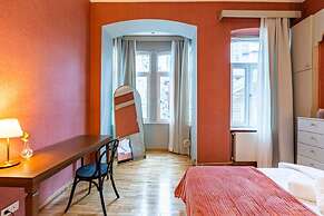 Missafir Flat in Beyoglu With Bosphorus View