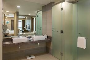 Four Points by Sheraton Production City, Dubai