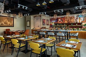 Four Points by Sheraton Production City, Dubai