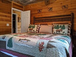 Deep Creek Hideaway 2 Bedroom Cabin by RedAwning