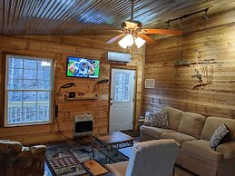 Deep Creek Hideaway 2 Bedroom Cabin by RedAwning