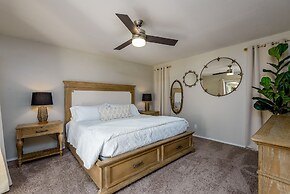 Casa Sunset 4 Bedroom Home by RedAwning