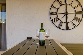 Casa Sunset 4 Bedroom Home by RedAwning