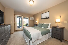 04 Lodge 1 Bedroom Condo by Redawning