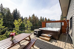 Pillow Top Condo by Revelstoke Vacations