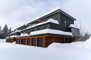 Powder Village Retreat by Revelstoke Vacations