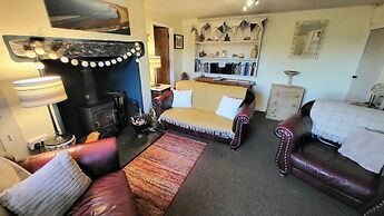 Bodorwel Cottage, Next to Ffestiniog Railway