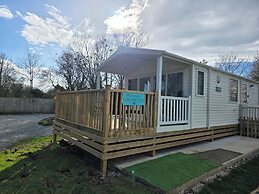 Lighthouse Lodge - Dog Friendly Nr Sutton on Sea