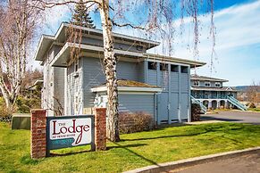 28 Lodge 1 Bedroom Condo by RedAwning