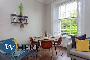 Stylish 2bed Apartment Underneath Edinburgh Castle