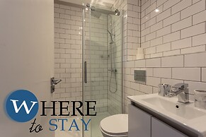 Stylish 2bed Apartment Underneath Edinburgh Castle