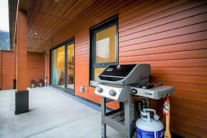 Revelstoke Retreat by Revelstoke Vacations