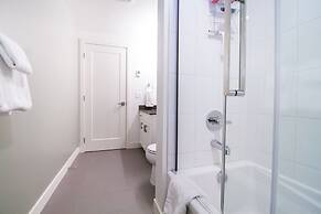 Revelstoke Retreat by Revelstoke Vacations