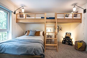 Revelation Retreat by Revelstoke Vacations