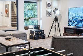 Revelation Retreat by Revelstoke Vacations