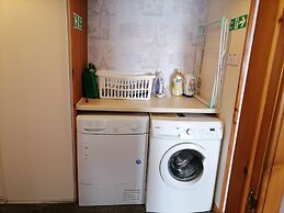 Impeccable 2-bed Flat in Wick