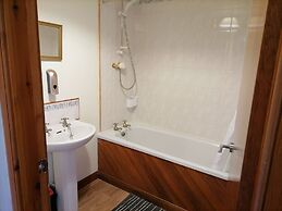 Impeccable 2-bed Flat in Wick